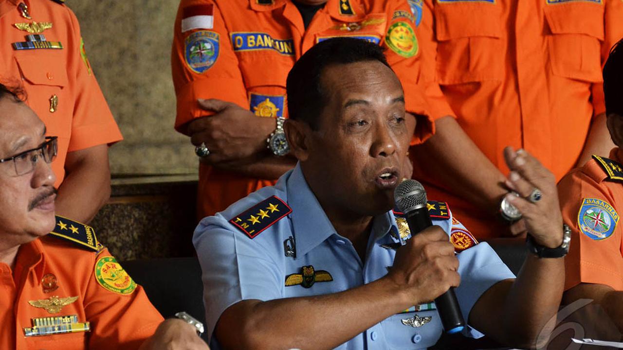 Basarnas Sampaikan Keterangan Terkait Evakuasi Korban AirAsia