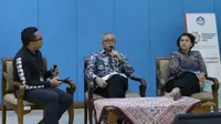 Staf Ahli Mendikbud Bidang Inovasi dan Daya Saing, Ananto Kusuma Seta dan Kepala Biro Perencanaan dan Kerja Sama Luar Negeri, Suhatri saat konferensi pers RNPK 2019.