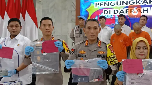 Polisi Menunjukkan Batang Bukti Pembunuhan. (Selasa, 23/09/2024). (Yandhi Deslatama/Liputan6.com).