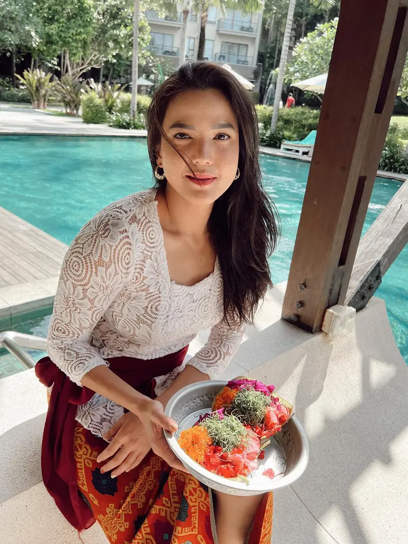 7 Potret Liburan Alice Norin Bersama Buah Hati, Isyaratkan Pindah Ke Bali