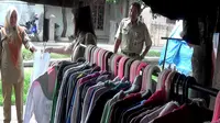Pakaian bekas impor kini dilarang dijual di Indonesia. Karena diduga bisa membunuh industri garmen.