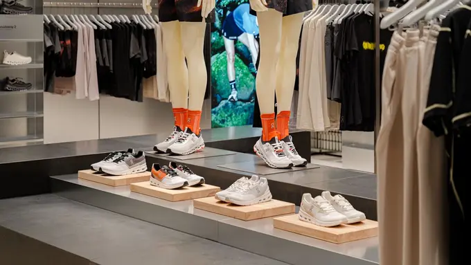 Sepatu On dengan Teknologi Bantalan CloudTec®️ Didesain Cocok untuk Olahraga Lari