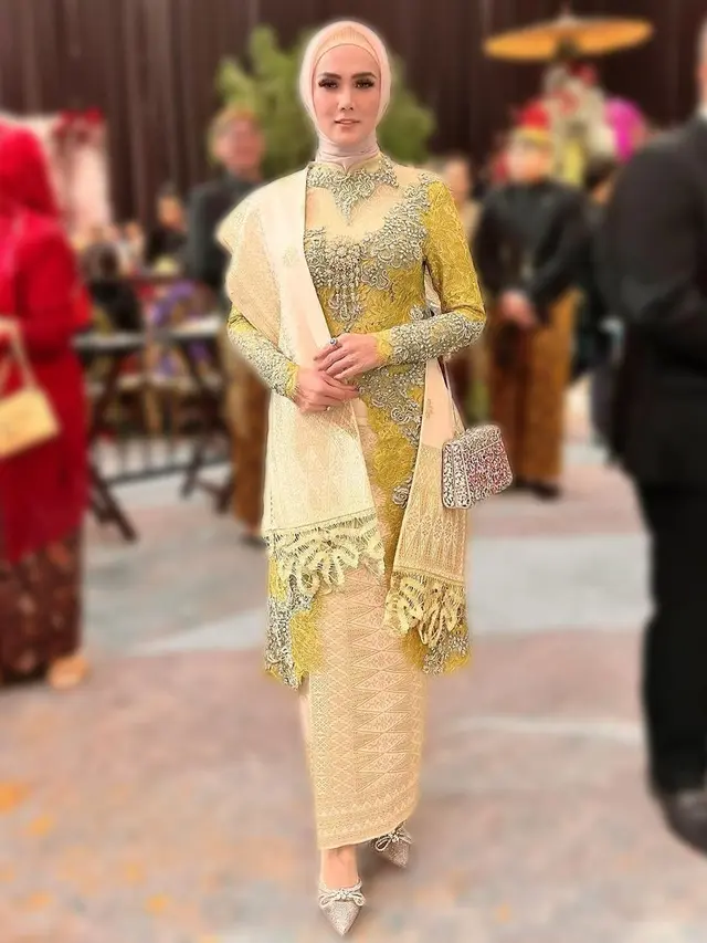 Mulan Jameela tampak cantik menawan dengan kebaya (Instagram/mulanjameela1)