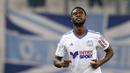  Pemain Olympique Marseille, Nicolas Julio Nkoulou Ndoubena adalah bek tengah yang menjadi incaran Chelsea, Liverpool, Lazio, Fiorentina, Norwich dan Lyon, harga jualnya berkisar €10 juta (euro)   (EPA/Guillaume Horcajuelo)