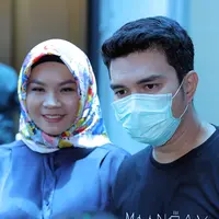 Rumah tangga Aldi Taher dan Georgia nyatanya tidak bisa diselamatkan setelah pengadilan memberikan putusan cerai kepada mereka. (Deki Prayoga/Bintang.com)