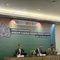 Ketua Dewan Komisioner OJK Mahendra Siregar dalam konferensi pers ASEAN Capital Market Forum 2023, Selasa (17/10/2023).