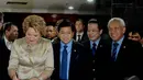 Ketua Dewan Federasi Rusia, Valentina Ivanova Matvienko (kiri) menandatangani buku tamu, didampingi Ketua DPR RI Setya Novanto (tiga kanan) Wakil, Jakarta, Selasa (11/11/2014) (Liputan6.com/Andrian M Tunay) 