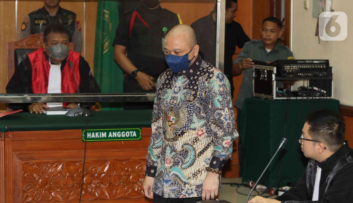 Untuk diketahui, majelis Hakim akan membacakan vonis Teddy Minahasa  usai sebelumnya telah melalui rangkaian proses persidangan mulai dari pembacaan surat dakwaan, tuntutan, pleidoi hingga hingga replik atas duplik yang Jaksa Penuntut Umum. (Liputan6.com/Herman Zakharia)