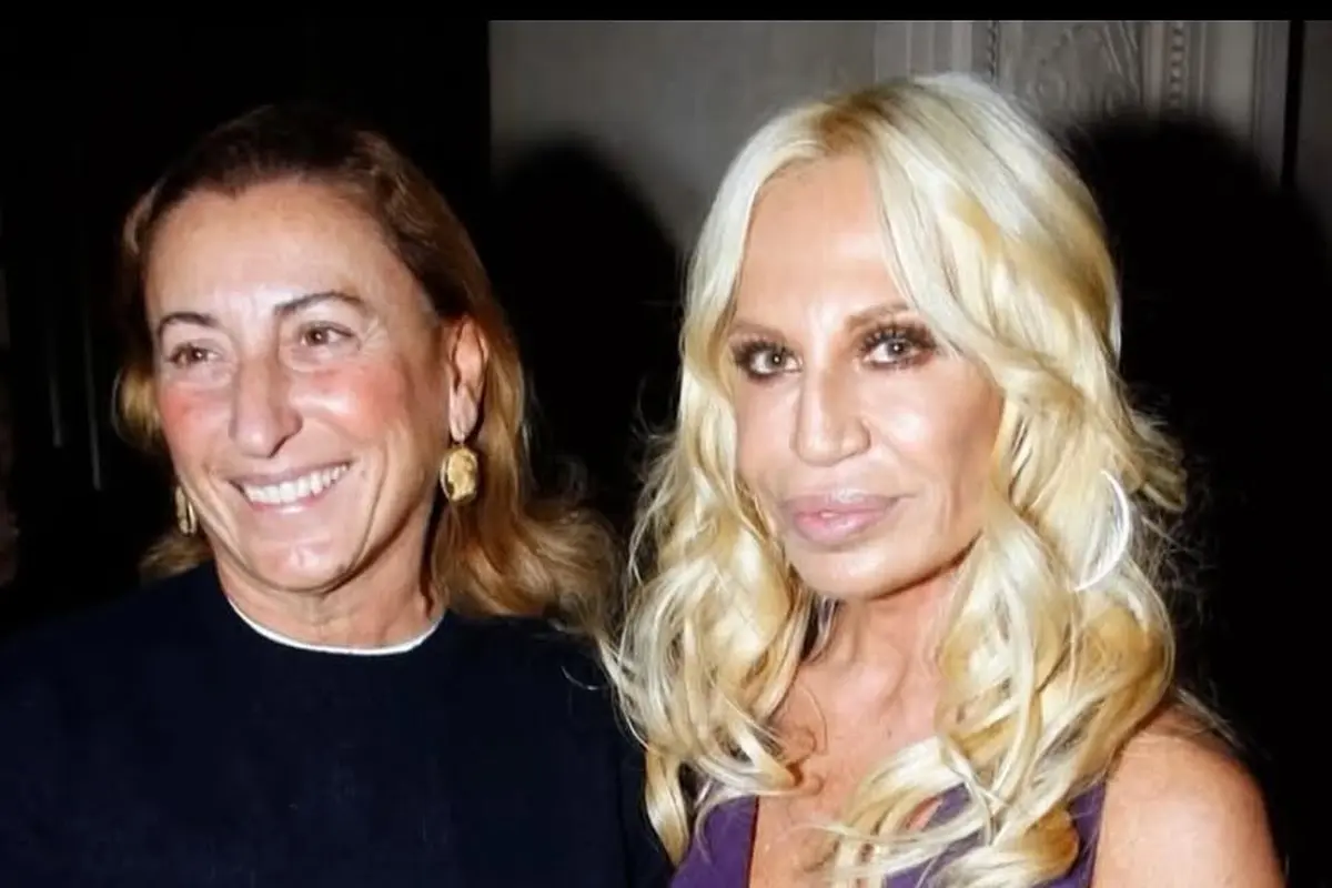 Prada Resmi Akuisisi Versace Senilai Rp22 Triliun, Apa Dampaknya untuk Dunia Mode?