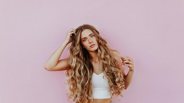 Ilustrasi rambut lebat, sehat, dan indah