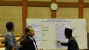 Anggota DPR Komisi XI mengambil keputusan terkait Calon Anggota BPK RI Periode 2014-2019, Jakarta, (15/9/14). (Liputan6.com/Andrian M Tunay) 