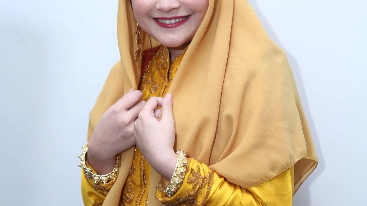 [Bintang] Prilly Latuconsina