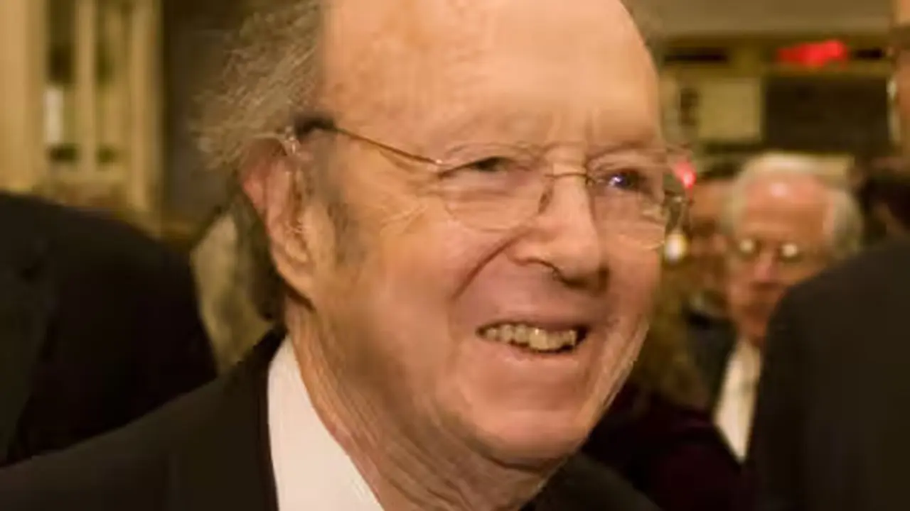 Anthony Lewis, belajar hukum selama setahun di Harvard pada tahun 1950-an sehingga ia dapat meliput Mahkamah Agung untuk The New York Times. (AFP/Arsip)