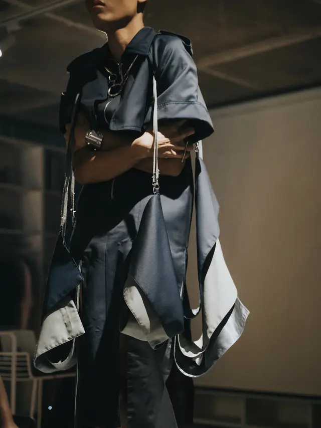 Tragedi 1998 Jadi Inspirasi Koleksi Pakaian  Nichol Elenna