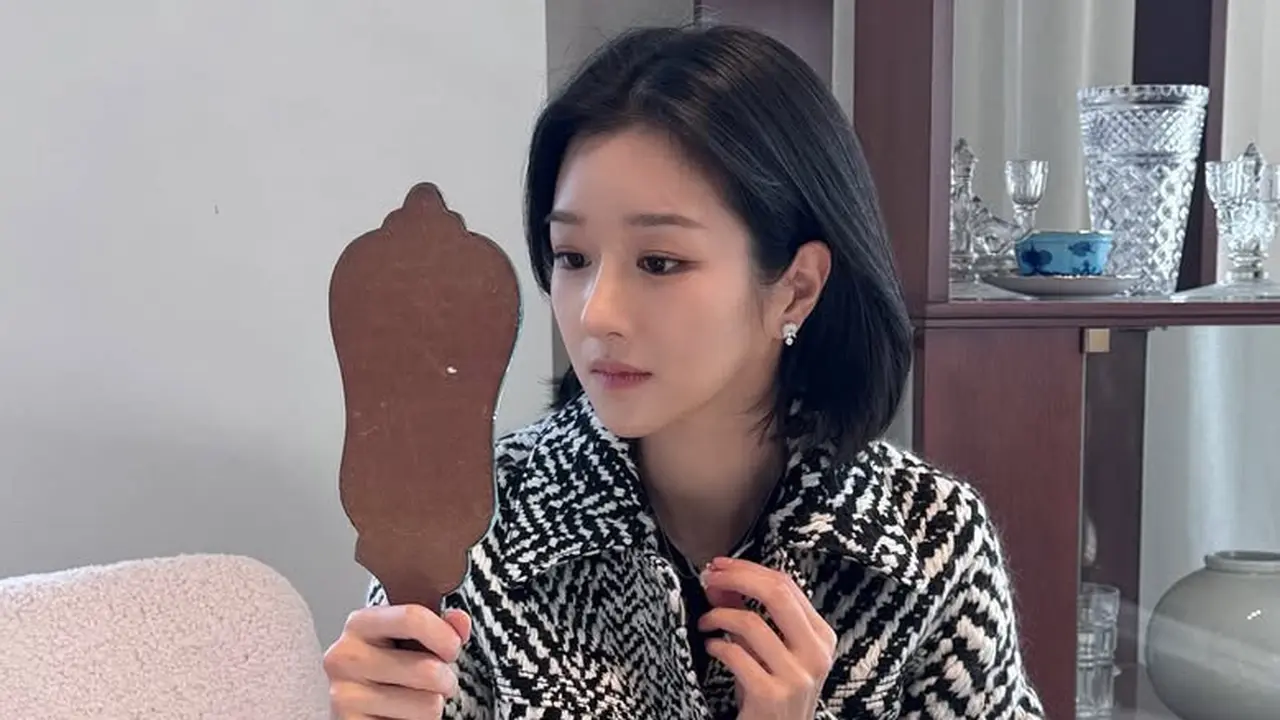 Gaya Fresh Seo Ye Ji dengan Potongan Rambut Pendek
