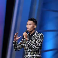 ‘Stand Up Comedy Club’ yang akan tayang secara regular ini  diharapkan dapat semakin menonjolkan bakat dan potensi Cemen dan para komika yang sudah terlihat selama acara SUCA berlangsung dan mendapatkan salurannya. (Nurwahyunan/Bintang.com)