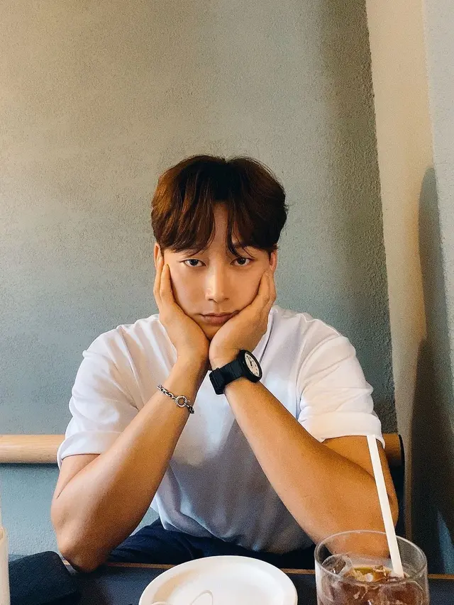 Lee Hyun Wook. (Instagram/ wook0617)