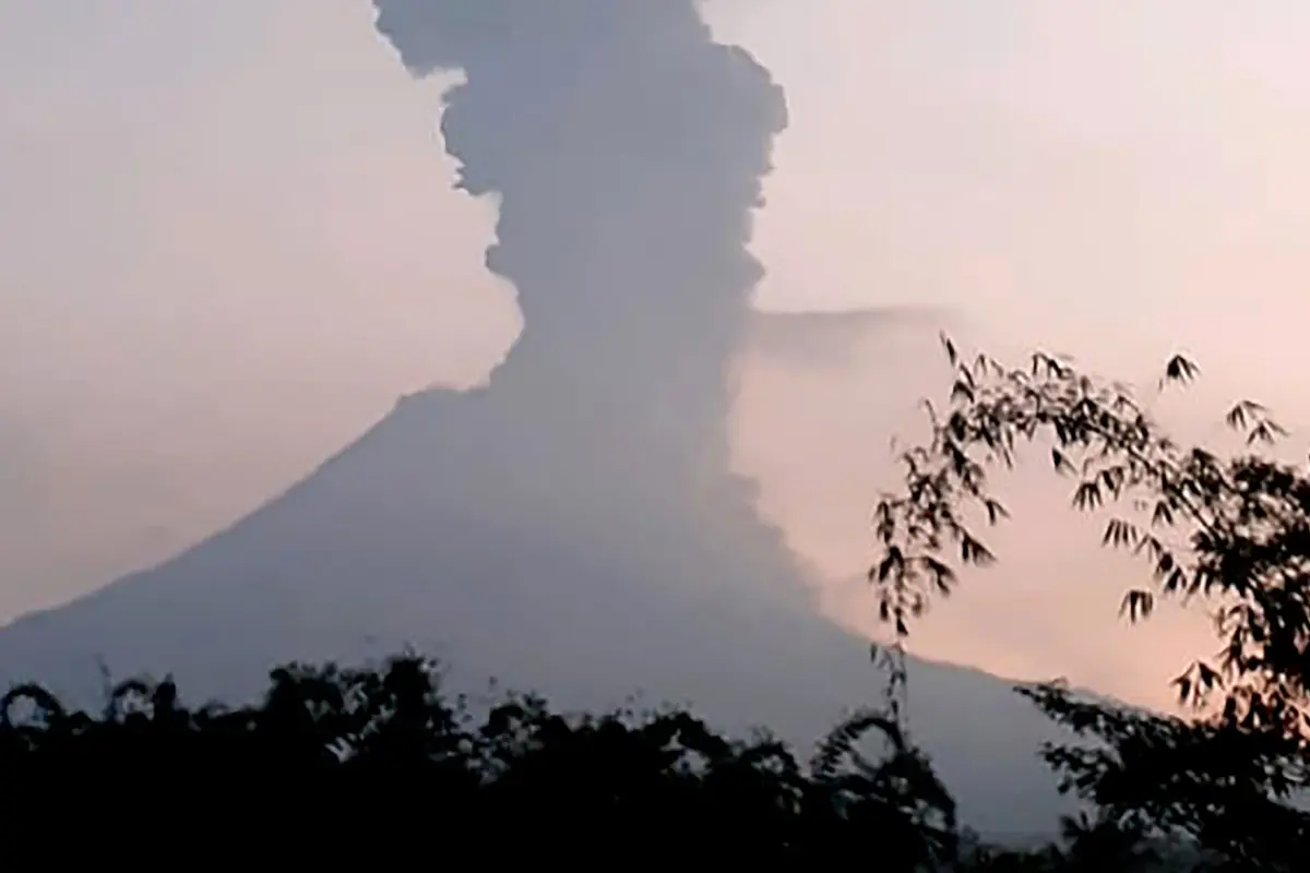 Gunung Merapi Erupsi