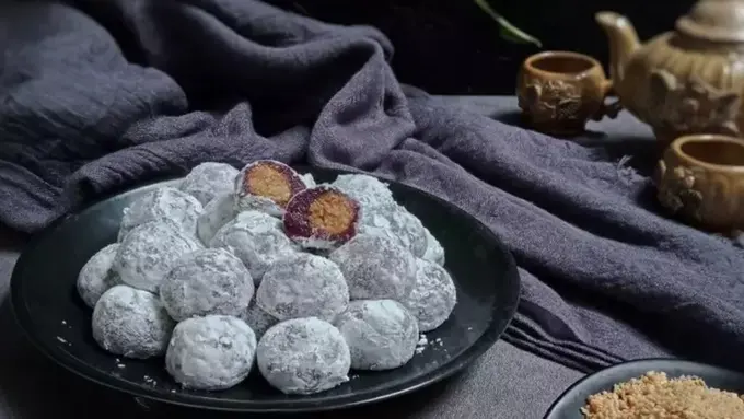 Resep Kreasi Kue dan Camilan dari Tepung Ketan Hitam