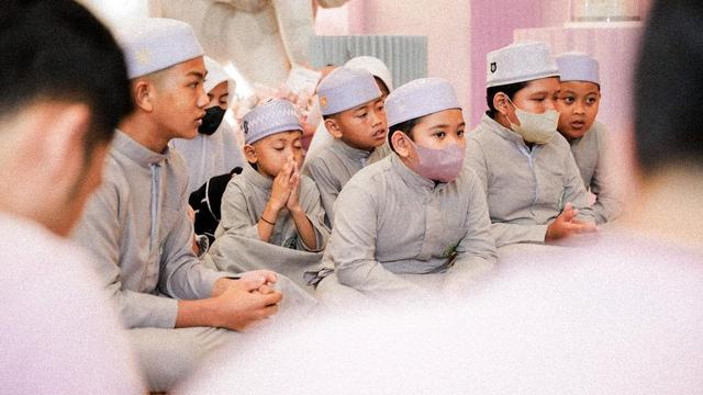 6 Potret Ulang Tahun Ameena yang ke-1 Tahun, Dirayakan Meriah Bareng Anak Yatim