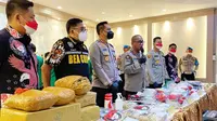 Satresnarkoba Polres Metro Jakarta Barat membongkar sindikat jaringan narkoba lintas provinsi.