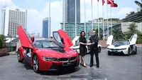 BMW Indonesia menyelenggarakan seremoni penyerahan tiga unit BMW i8 kepada konsumennya di salah satu hotel di Jakarta, Kamis (20/4/2017).