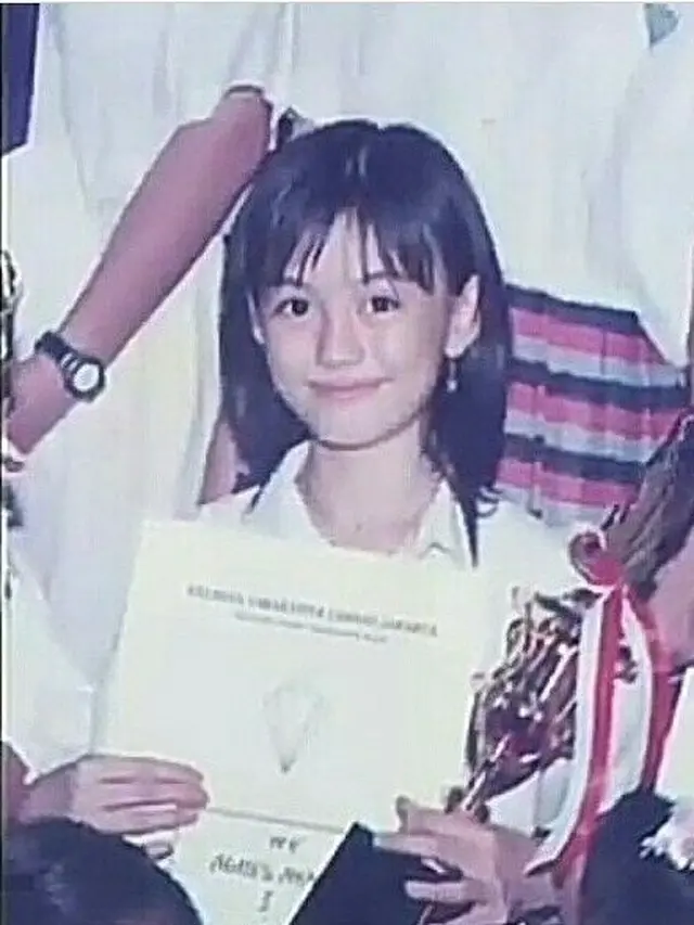 6 Potret Agnez Mo dari Kecil Hingga Remaja Ini Curi Perhatian Netizen