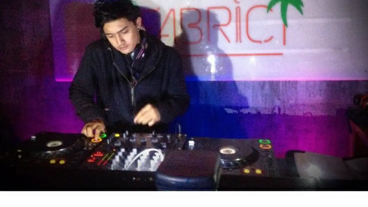 DJ ganteng tewas depan diskotek