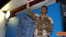 Citizen6, Lebanon: Wakil Komandan Satgas POM TNI Kontingen Garuda XXV-D/UNIFIL Mayor Laut (PM) Wahyu Dwi secara simbolis memotong pita tanda diresmikannya Fitness Center di UN Posn 7-3, Marjayoun-Lebanon, Senin (2/). (Pengirim: Badarudin Bakri)