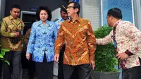 Menkumham Yasonna dan Menkes Nila saat mendatangi Lapas Narkotika Klas IIA Jakarta, Senin (1/12/2014). (Liputan6.com/Johan Tallo)