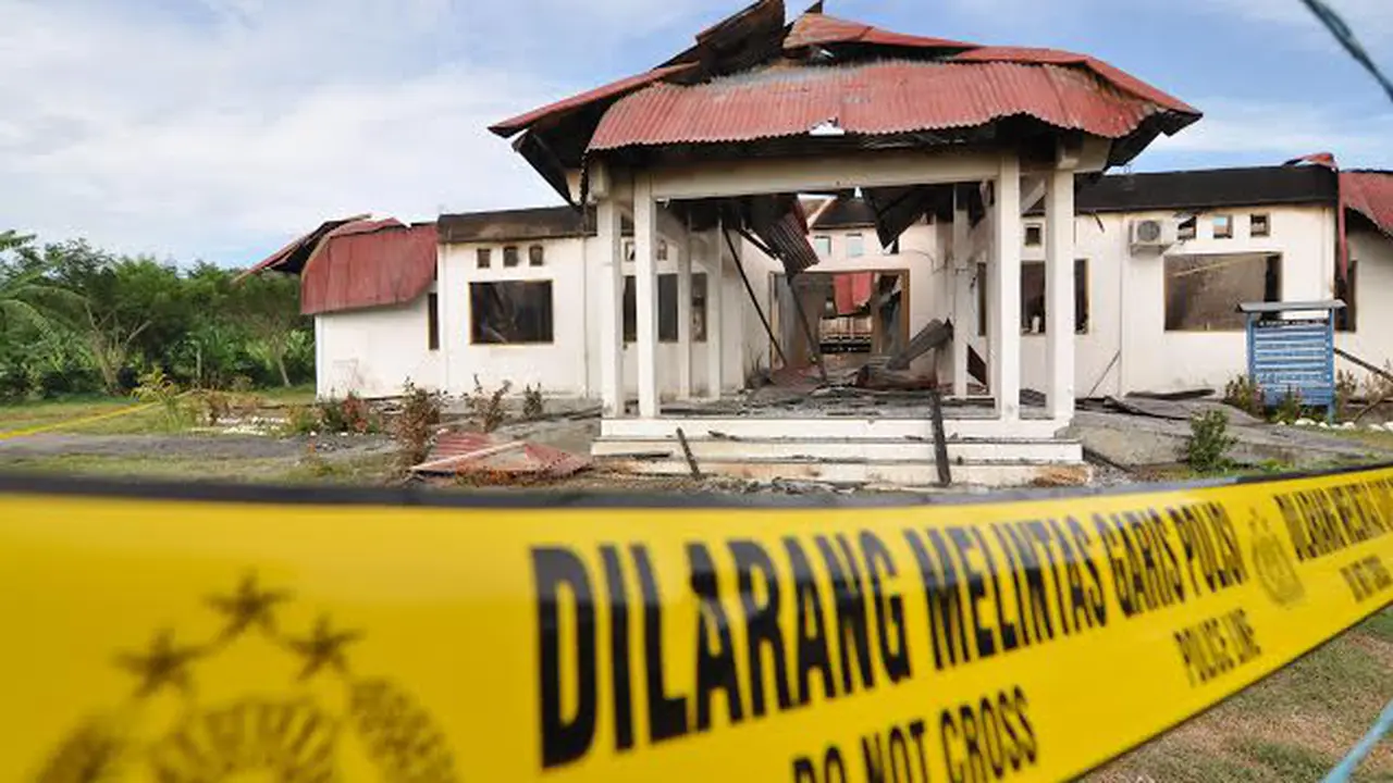 Polisi Donggala Tangkap 7 Pembakar 2 Kantor Camat