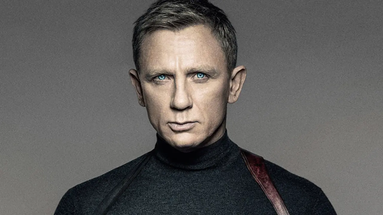 Daniel Craig Mirip James Bond Lawas di Poster Perdana Spectre