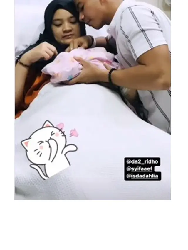 7 Potret Syifa Istri Ridho DA Melahirkan Anak Pertama, Penuh Bahagia