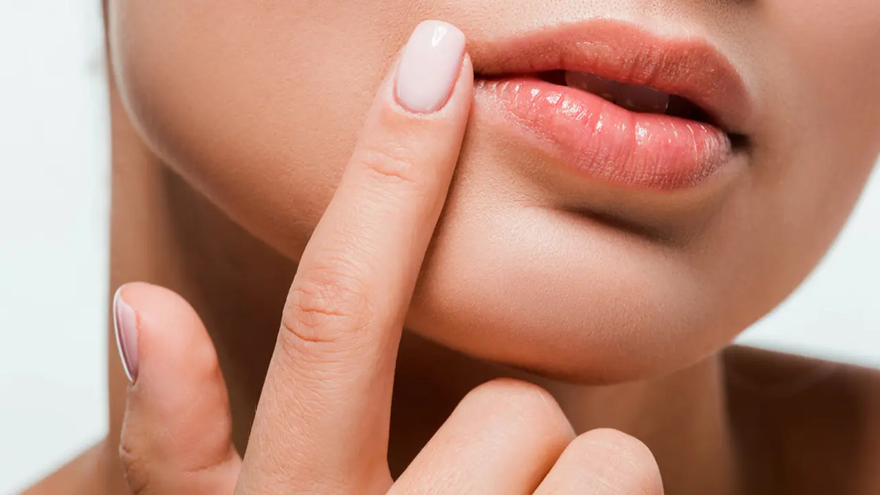 Manfaat Eksfoliasi Bibir untuk Tampilan yang Lebih Plumpy, Cari Tahu Tips Perawatannya yang Tepat!