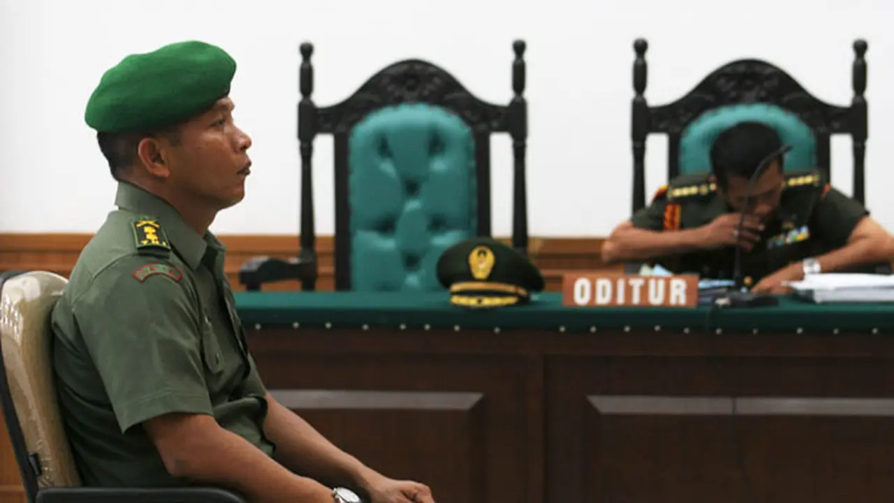 sidang-militer121024c.jpg