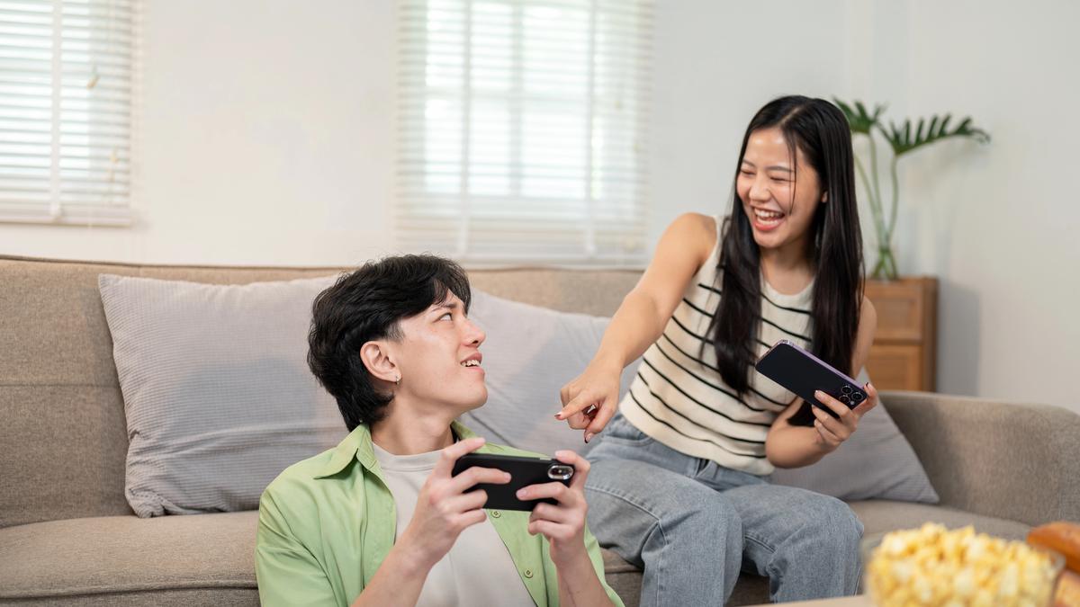 Anti Lapar Saat Mabar: “Mie Sedaap Cup Singapore Spicy Laksa” Baru Punya Cita Rasa Creamy yang Super Nagih!