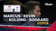 Berita video highlights kemenangan ganda putra Indonesia, Marcus Gideon / Kevin Sanjaya, atas ganda Denmark, Mads Pieler Kolding/Frederik Sogaard, di Grup C Piala Sudirman 2021, Rabu (29/9/2021) siang hari WIB.