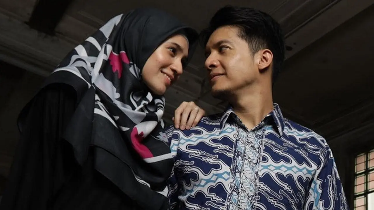 Dimas Seto dan Dhini Aminarti