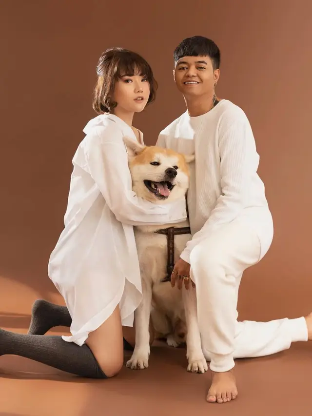 Potret Prewedding Reza Arap dan Wendy Bersama Anjing Lucu dan Menggemaskan
