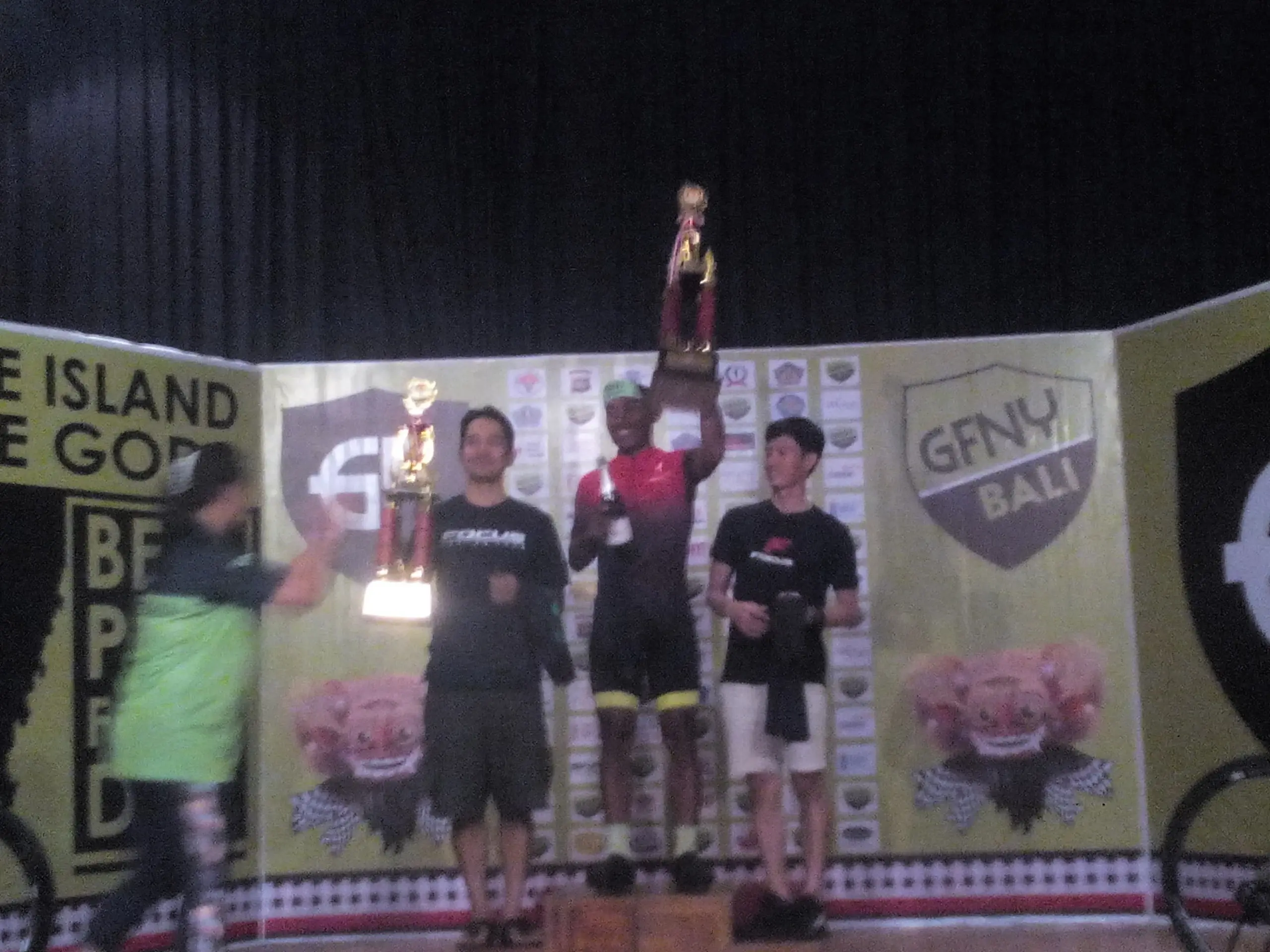Podium juara GNFY. (Liputan6.com/Achmad Yani Yustiawan)