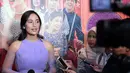 Lewat film arahan sutradara Ody C Harahap, Tatjana Saphira bisa bermain bareng para senior. Tatjana memerankan seorang nenek Fatmawati berusia 70-an. Namun berubah menjadi muda lagi 20-an setelah foto di studio misterius. (Deki Prayoga/Bintang.com)