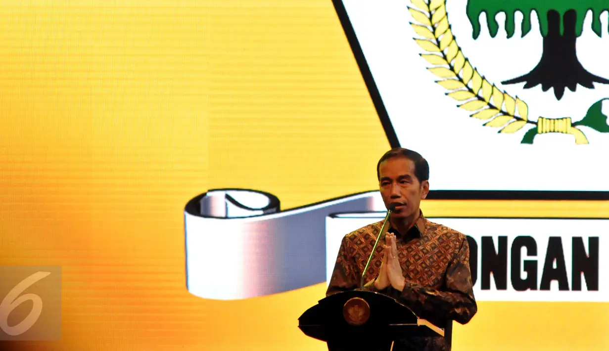 Presiden Joko Widodo (Jokowi) menyampaikan sambutan pada pembukaan Munaslub Partai Golkar di Nusa Dua Convention Center, Bali, Sabtu (14/5). Pemilihan Ketua Umum dan Munaslub Golkar dilaksanakan pada 14-16 di Pulau Dewata (Liputan6.com/Johan Tallo)