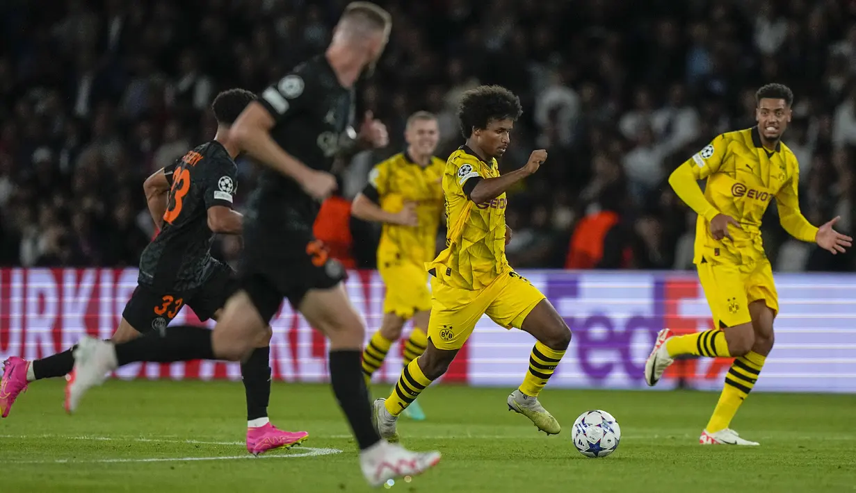 Bermain di depan publiknya sendiri, PSG meraih kemenangan meyakinkan 2-0 atas Dortmund. (AP Photo/Michel Euler)