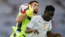 Pantai Gading memiliki peluang emas pada menit ke-72 melalui Christian Kouame yang masih mampu dimentahkan kiper Spanyol, Unai Simon. (Foto: AP/Andre Penner)