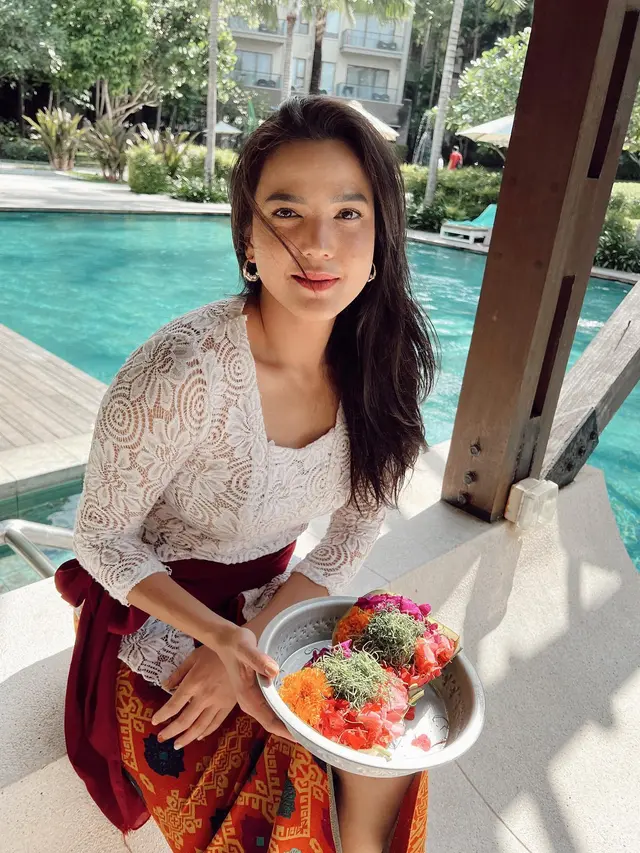 7 Potret Liburan Alice Norin Bersama Buah Hati, Isyaratkan Pindah Ke Bali