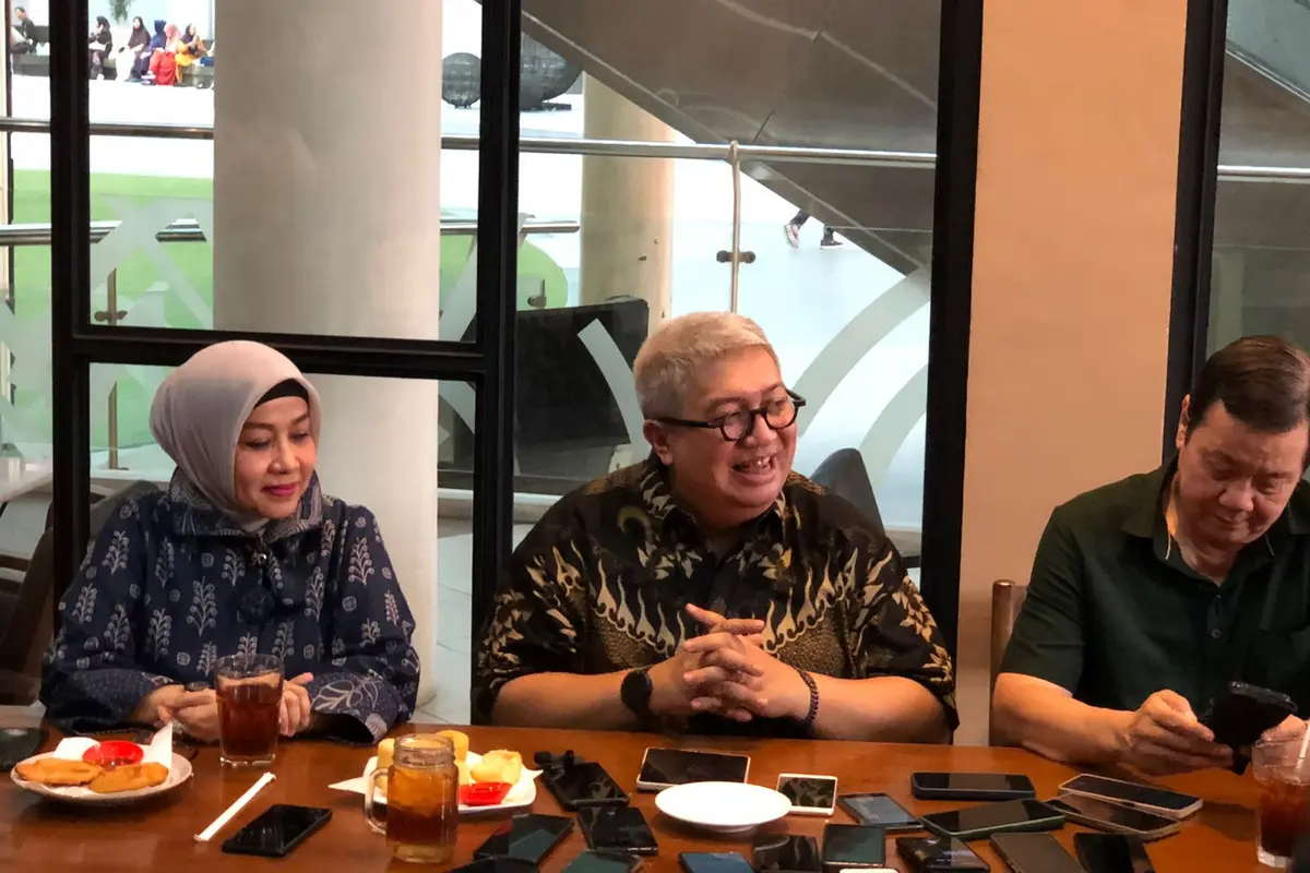 Ketua Umum DPP Asosiasi Pengusaha Ritel Indonesia (Aprindo), Roy Nicholas Mandey dalam konferensi Pers atas Ajakan dan aksi Boikot pada Produk/Brand Makanan dan Minuman pada sektor perdagangan Indonesia, di Jakarta, Rabu (15/11/2023). (Tira/Liputan6.com)