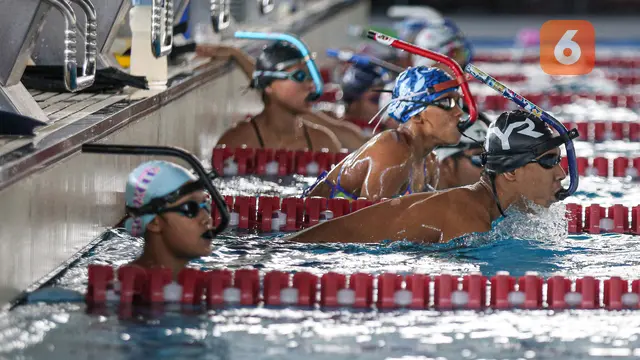 Foto: Aksi Para Atlet Renang Indonesia saat Jalani Pelatnas Menjelang SEA Games 2023