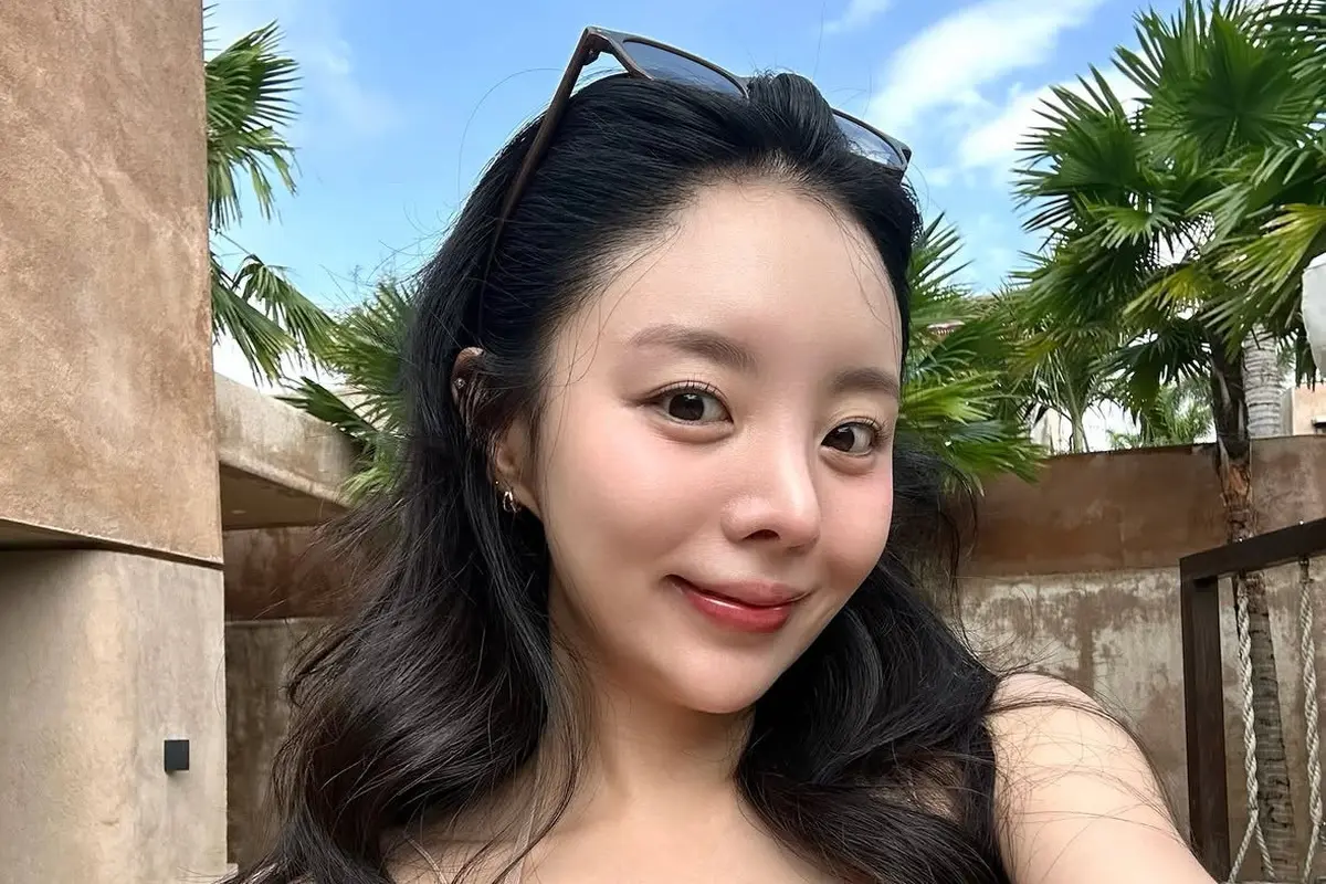 Jung Jiwoo Kakak J-Hope BTS saat Liburan ke Bali