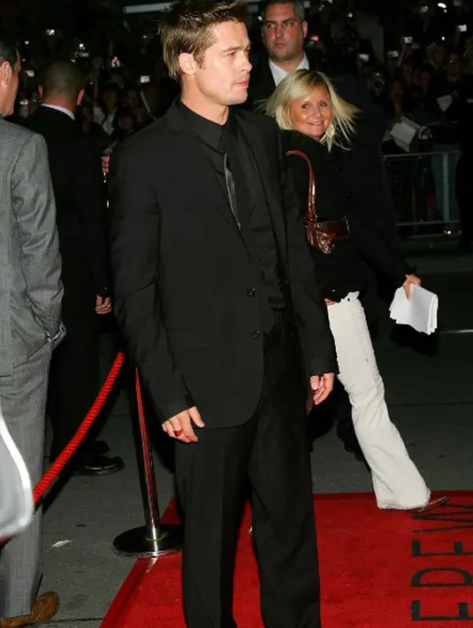 Menurut seorang sumber yang dilaporkan Aceshowbiz, Pitt telah berhenti mengkonsumsi minuman beralkohol sejak berpisah dari Jolie. Dia tengah memfokuskan diri untuk lebih sehat dan hidup bahagia. (AFP/Bintang.com)