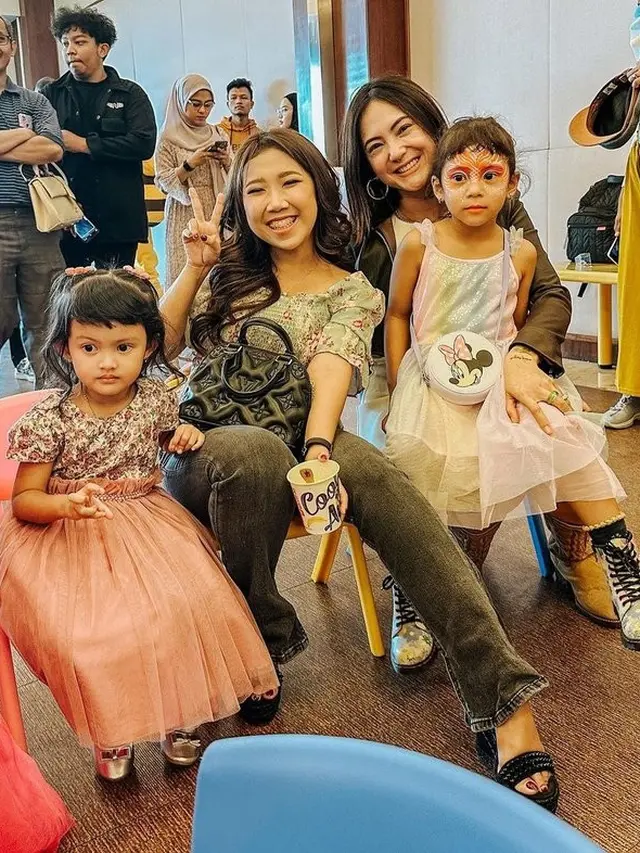 8 Potret Artis Hadiri Ulang Tahun Adzam Anak Nathalie Holscher dan Sule, Meriah